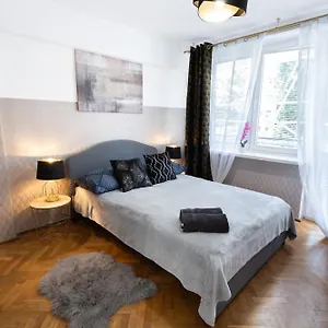 Clicktheflat Muranow Varsovia